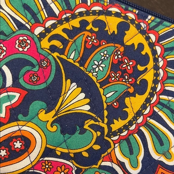 Vera Bradley NWT Venetian Paisley Zip Zip Wristlet - Retired Print - Picture 5 of 7